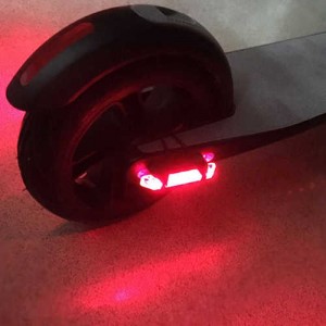 Licht wechseln - E-Scooter-Reparatur